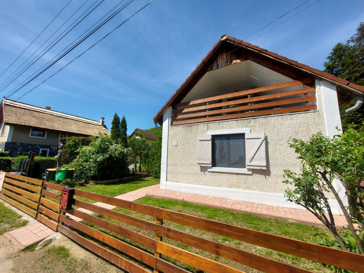 Kilátás a tóra Apartman Szigliget Exterior foto